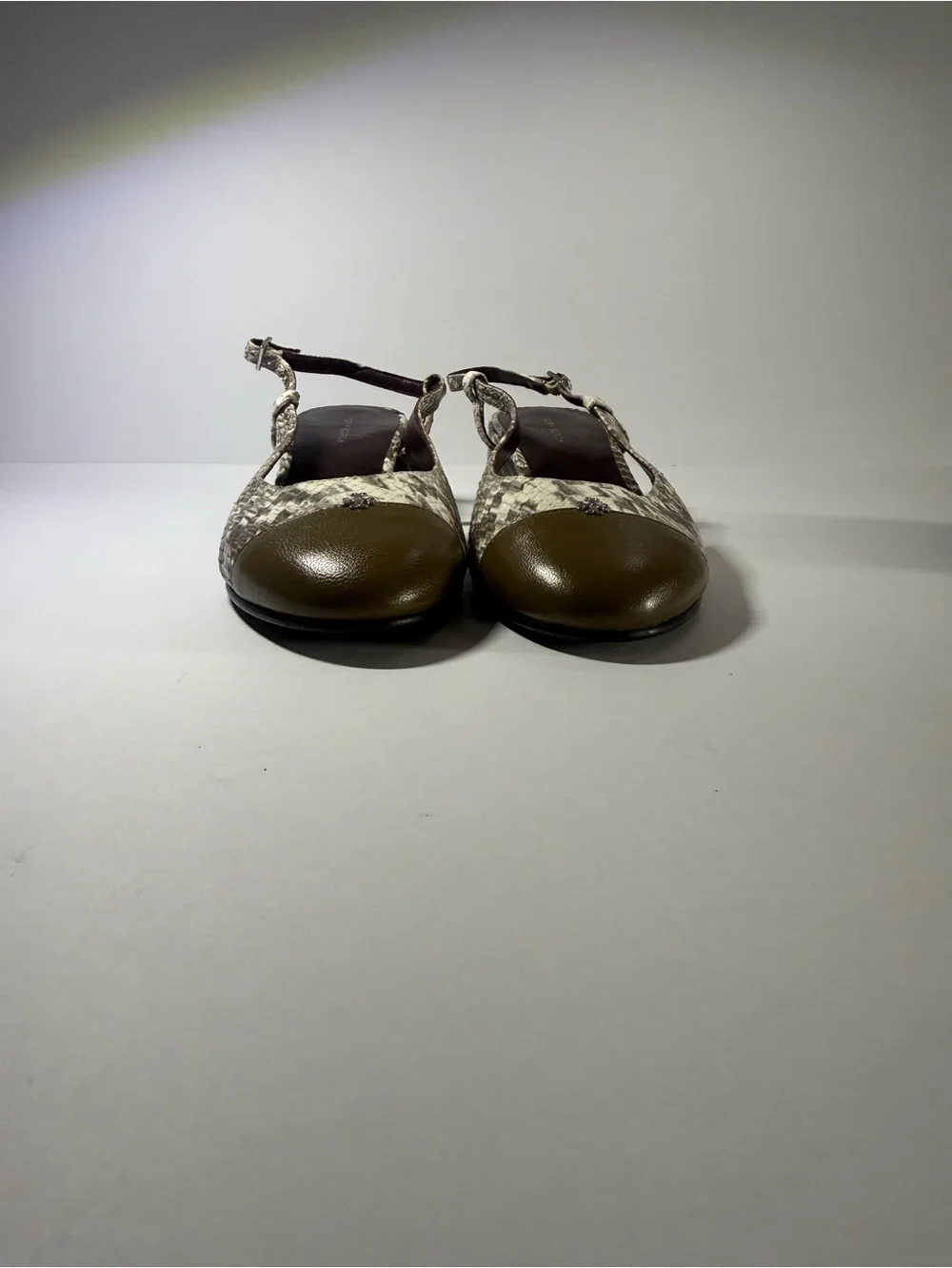 Tory Burch Snake-Print Slingback Pumps with Olive Cap Toe size 8  Mary Jane heel